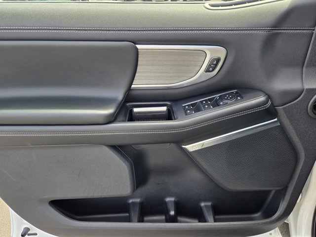 Certified 2025 Ford Expedition Platinum AWD/4WD image 18