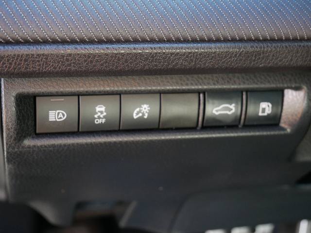 Used 2025 Toyota Camry SE FWD image 19