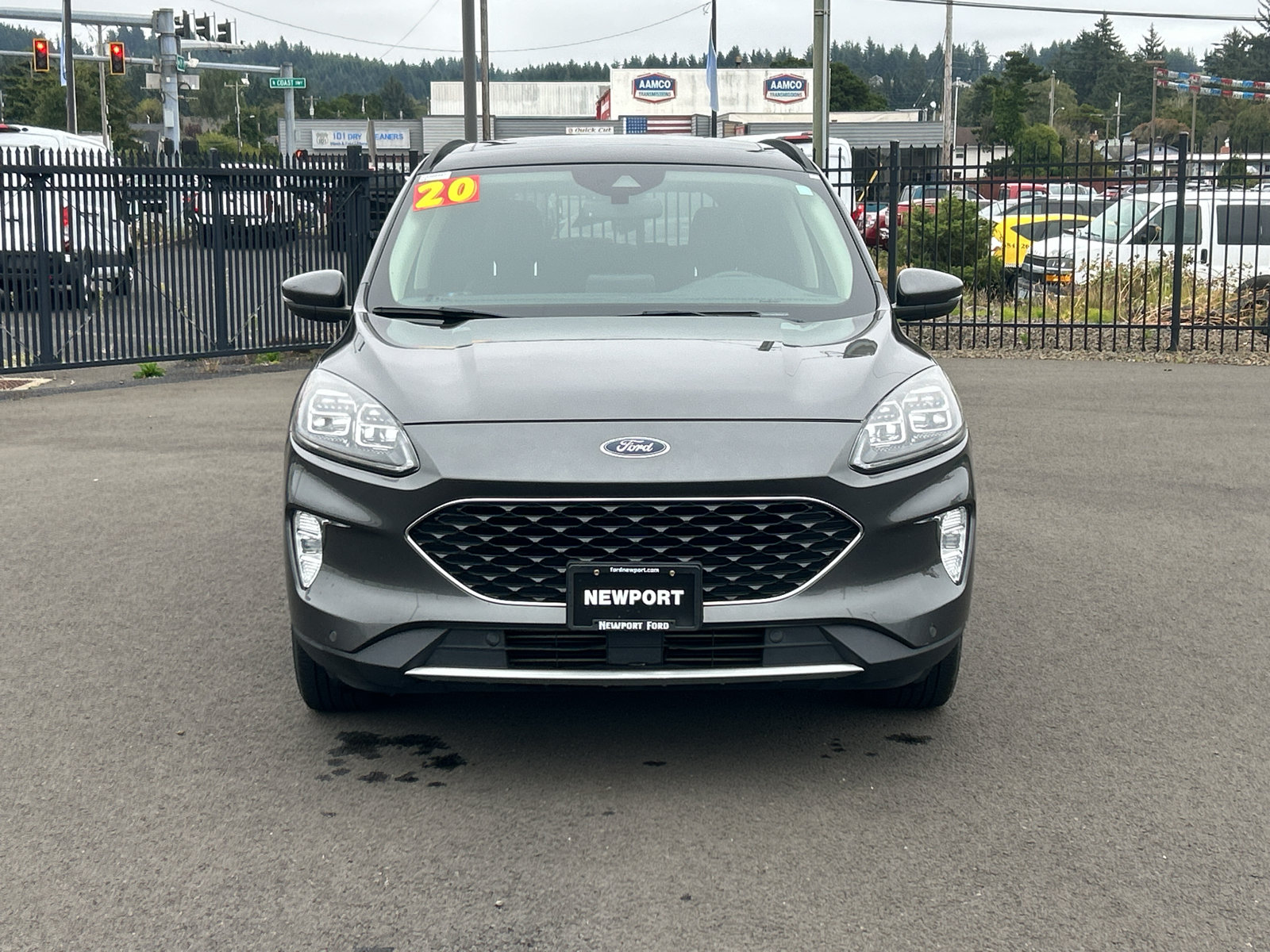 Certified 2020 Ford Escape Titanium AWD/4WD image 2
