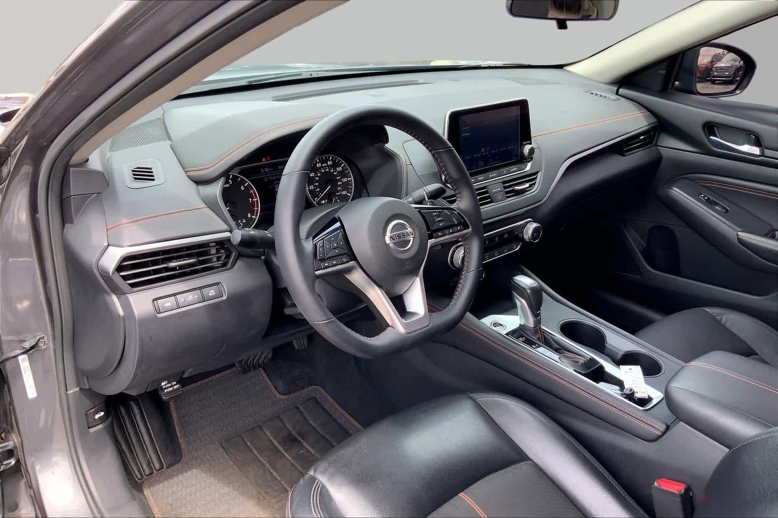 Used 2021 Nissan Altima 2.5 SR w/ SR Premium Package FWD image 18