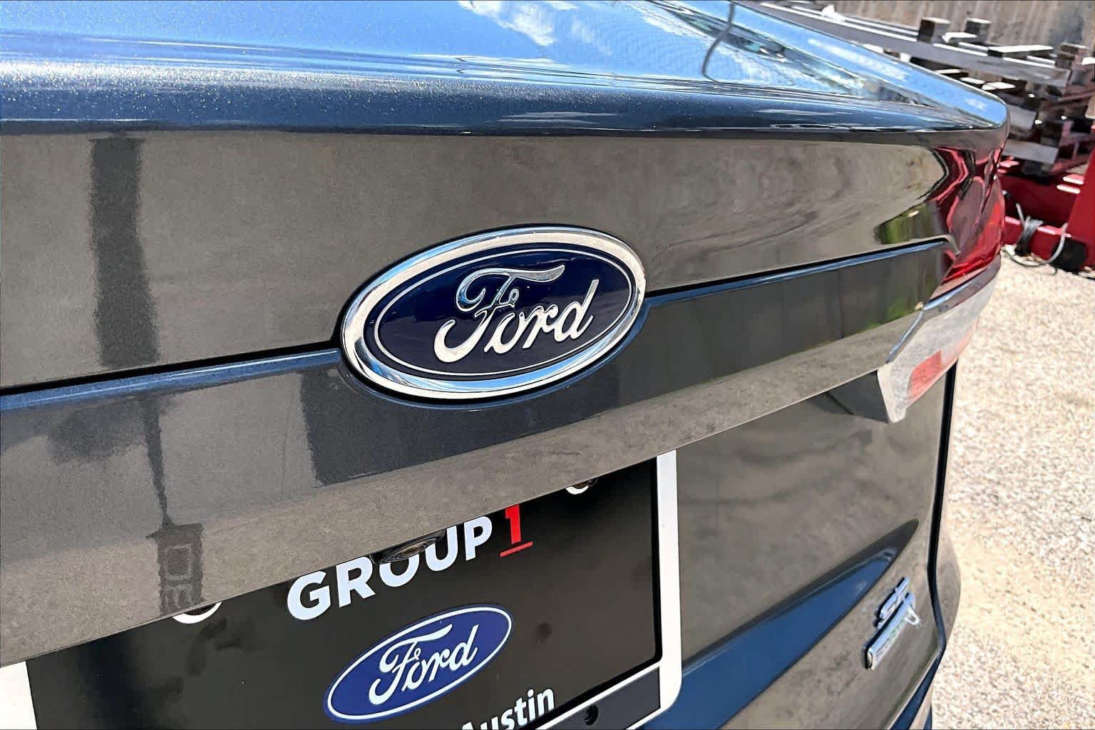 Certified 2019 Ford Fusion SE FWD image 31