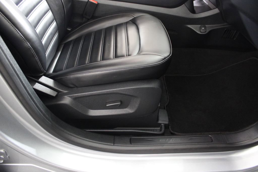 Certified 2024 Ford Edge SEL image 11