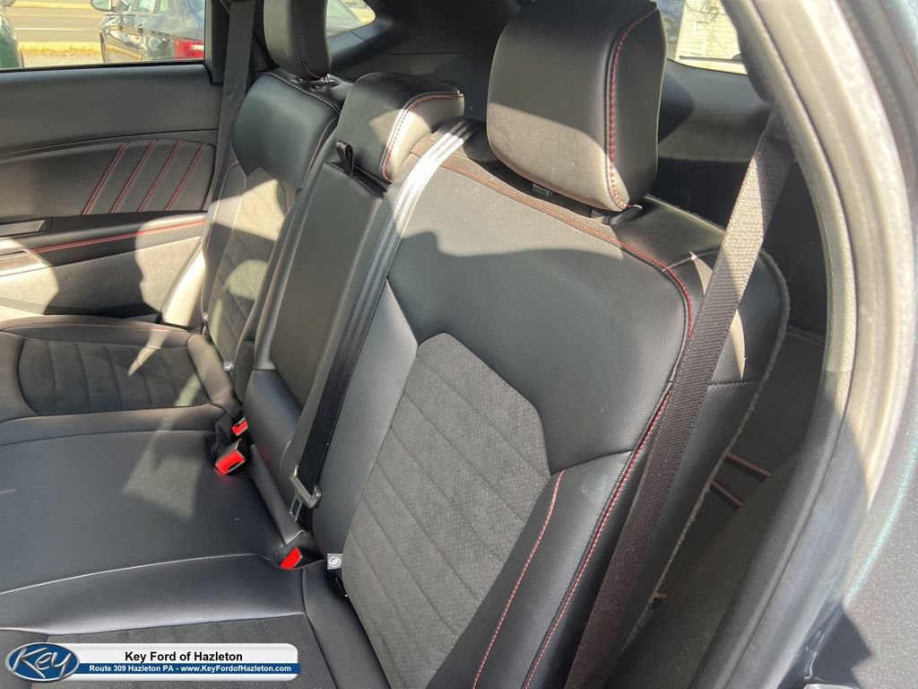 Certified 2022 Ford Edge ST-Line w/ Class II Trailer Tow Package AWD/4WD image 30