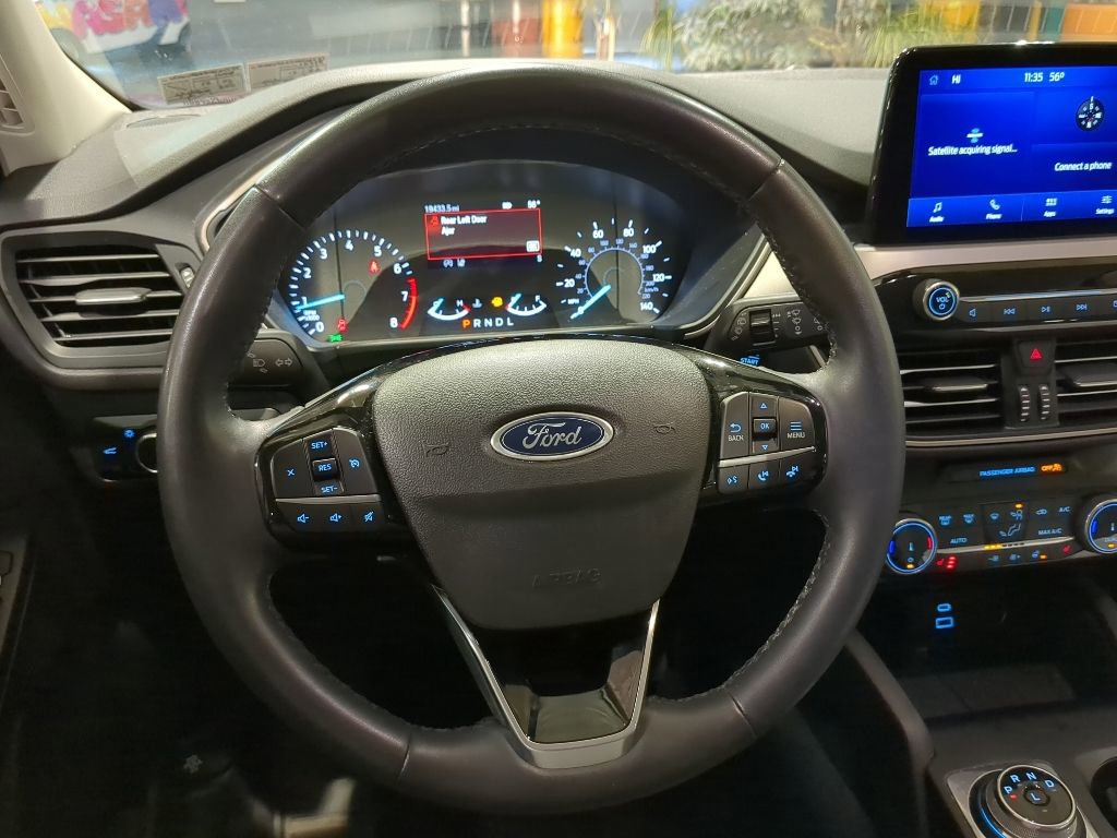 Certified 2022 Ford Escape SE w/ Convenience Package AWD/4WD image 2