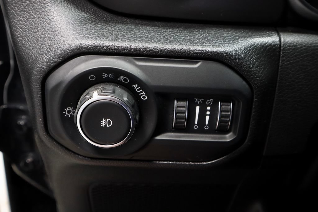Used 2022 Jeep Wrangler Unlimited Sport AWD/4WD image 27