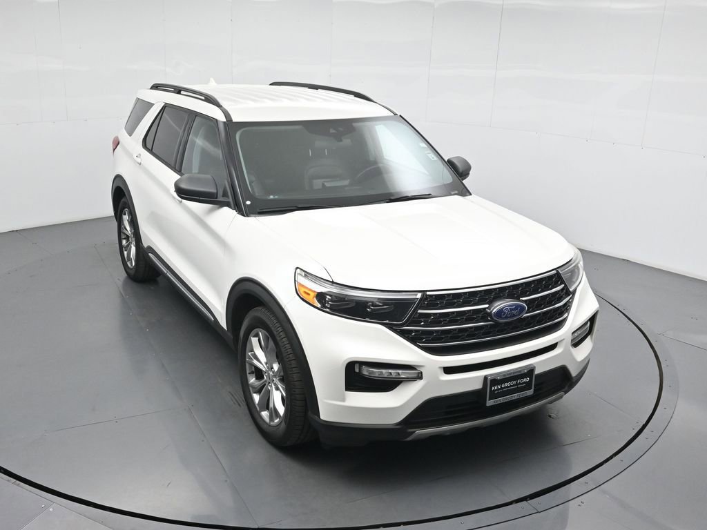 Certified 2021 Ford Explorer XLT w/ Equipment Group 202A RWD image 38