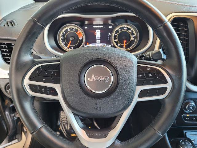 Used 2018 Jeep Cherokee Trailhawk w/ Comfort/Convenience Group AWD/4WD image 30