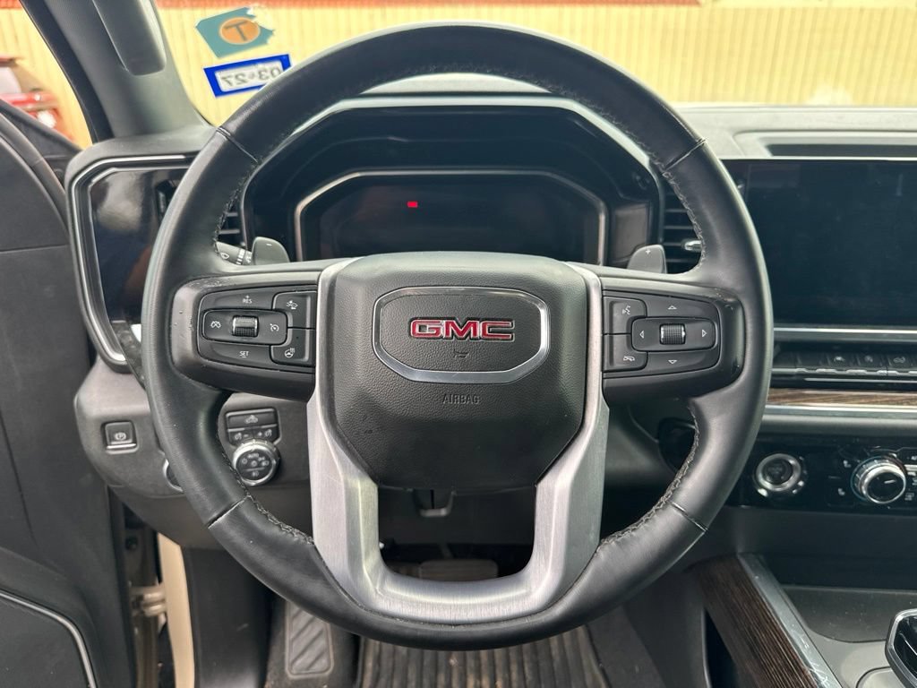 Used 2023 GMC Sierra 1500 Elevation w/ X31 Off-Road Package AWD/4WD image 10