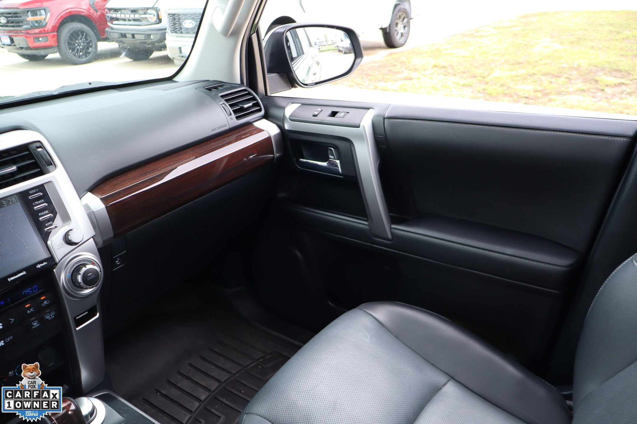 Used 2022 Toyota 4Runner Limited AWD/4WD image 26