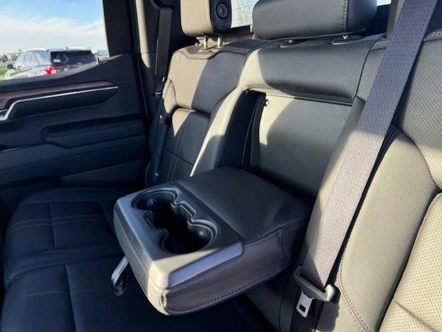 Used 2022 Chevrolet Silverado 1500 High Country w/ High Country Premium Package AWD/4WD image 31