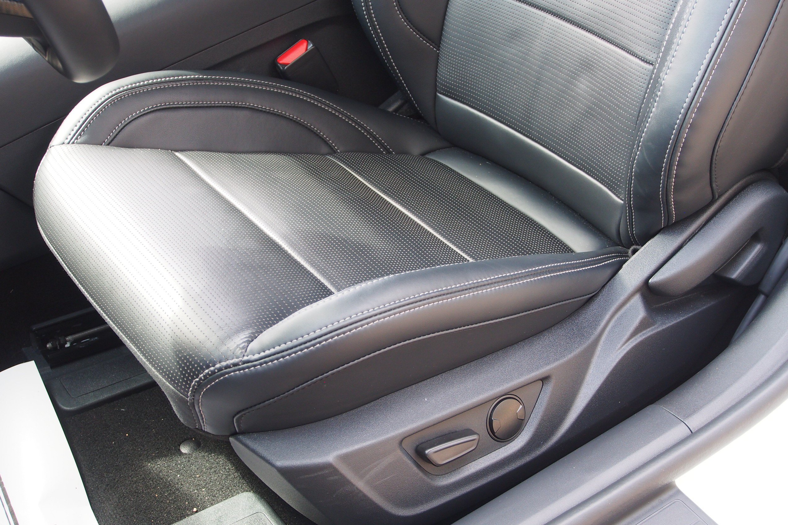 Certified 2025 Ford Mustang GT Premium w/ 60th Anniversary Package RWD image 18