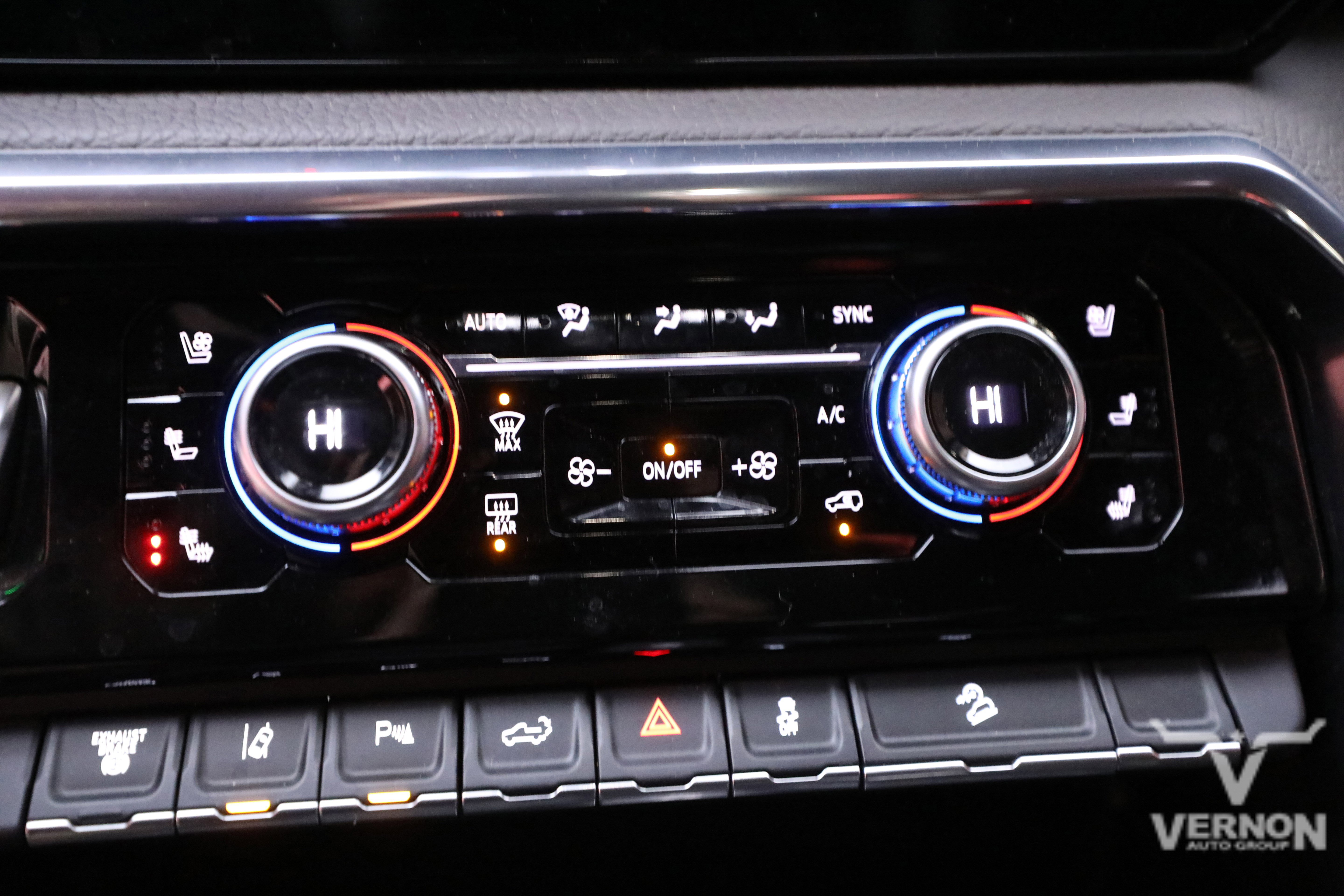 Used 2024 GMC Sierra 2500 Denali w/ Denali Reserve Package image 29