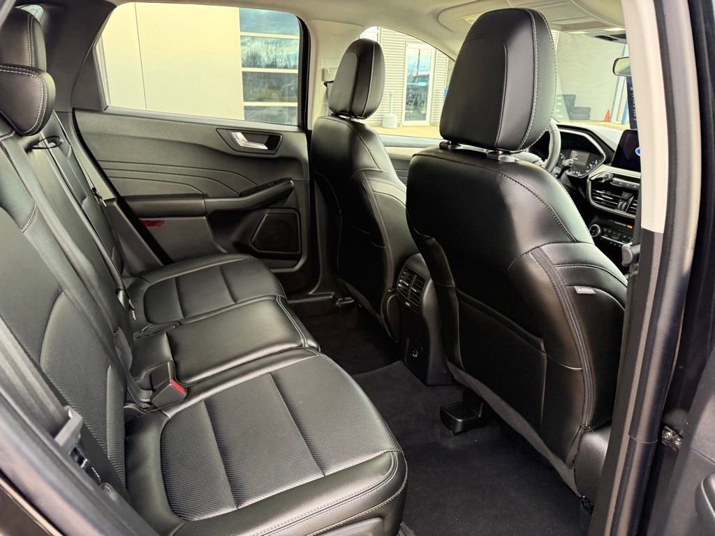 Certified 2022 Ford Escape SEL image 16