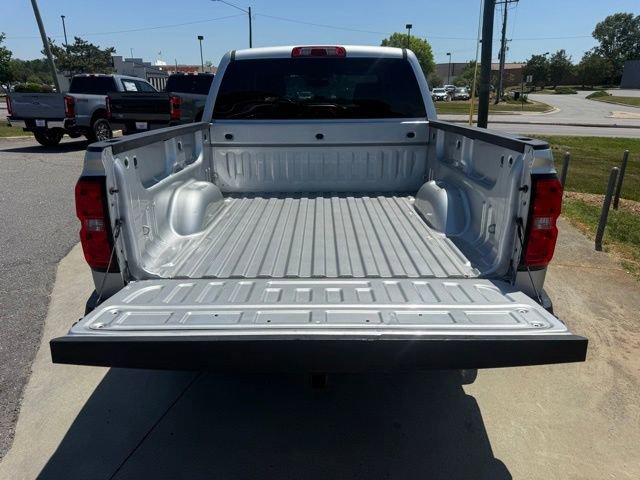 Used 2018 Chevrolet Silverado 1500 LT w/ All Star Edition AWD/4WD image 10