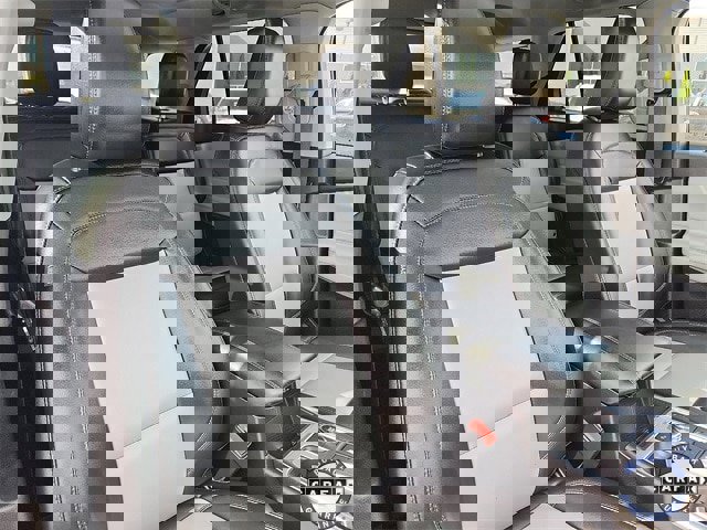 Certified 2022 Ford Explorer XLT w/ Equipment Group 202A image 32