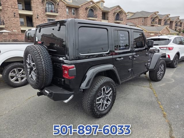 Used 2024 Jeep Wrangler Unlimited Sahara AWD/4WD image 10