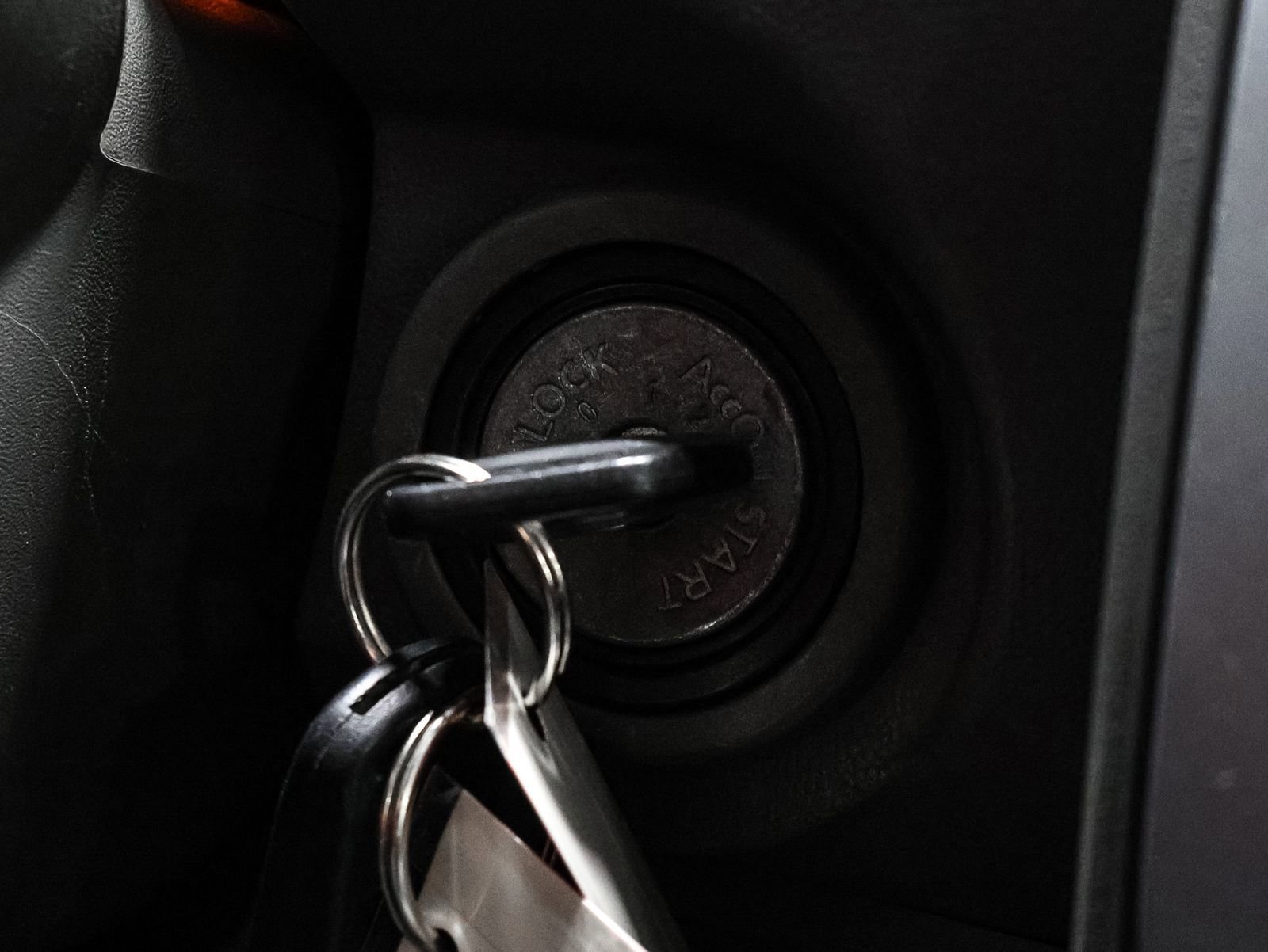 Used 2019 Nissan Frontier SV image 35