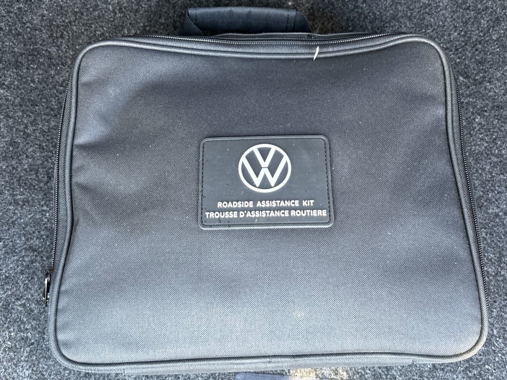 Used 2023 Volkswagen Jetta SE FWD image 29