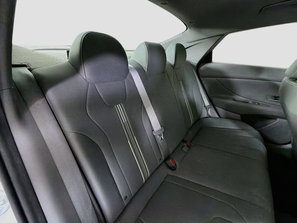 Used 2023 Hyundai Elantra SEL FWD image 25