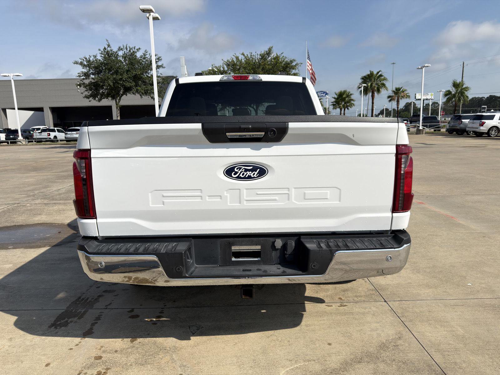 Certified 2024 Ford F150 XLT w/ Mobile Office Package RWD image 7