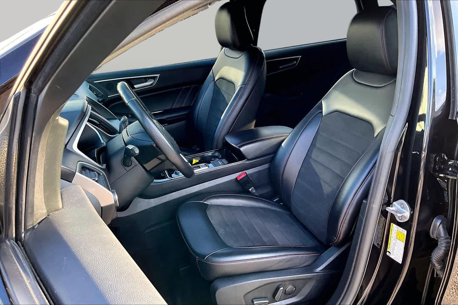 Certified 2020 Ford Edge ST-Line FWD image 10