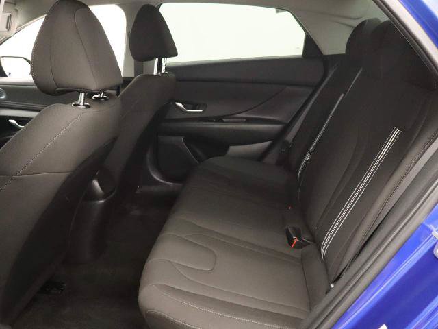 Used 2023 Hyundai Elantra SEL w/ Convenience Package FWD image 11