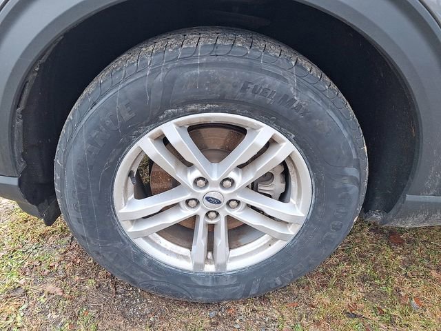 Certified 2022 Ford Explorer XLT w/ Class IV Trailer Tow Package image 4