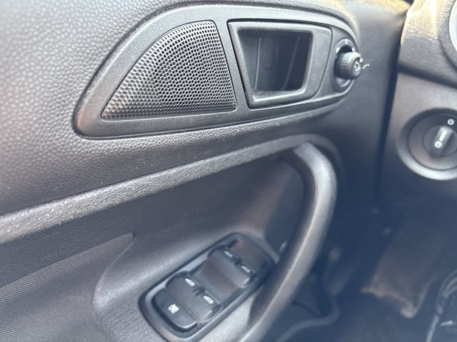 Certified 2017 Ford Fiesta SE FWD image 32