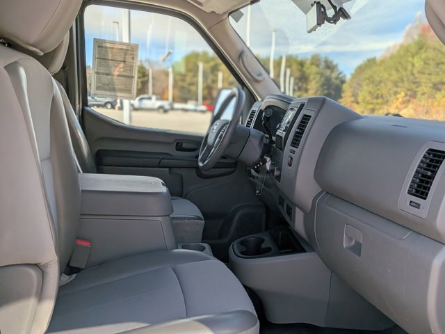 Used 2018 Nissan NV 2500 SV image 30