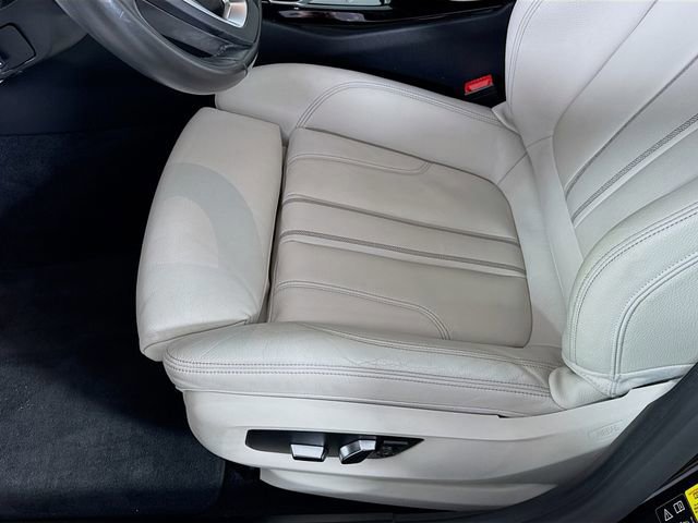 Used 2021 BMW 530i xDrive w/ Premium Package image 23