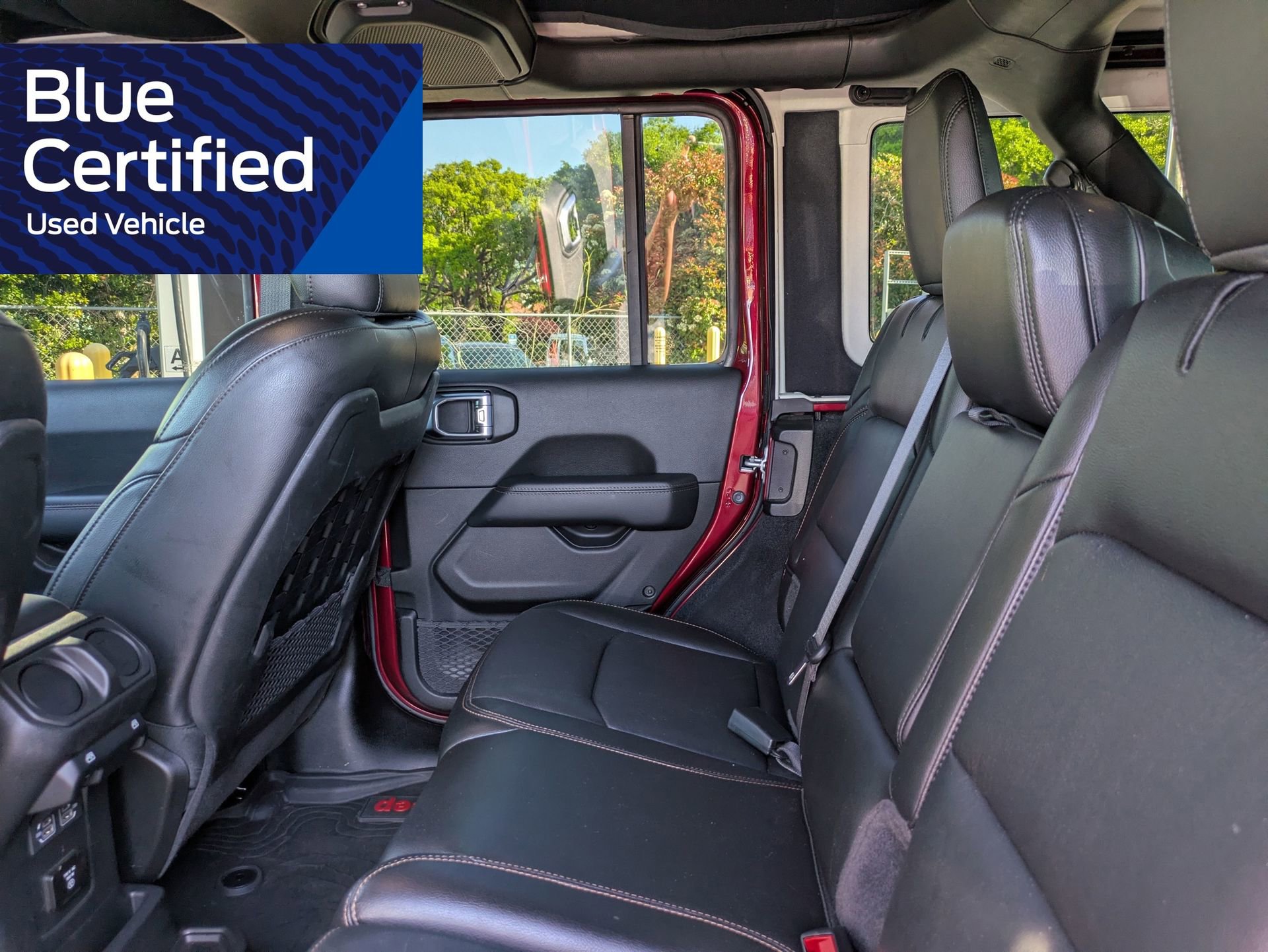 Used 2022 Jeep Wrangler Unlimited Rubicon AWD/4WD image 17