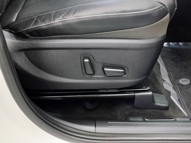 Used 2022 Hyundai Santa Fe Limited AWD/4WD image 29