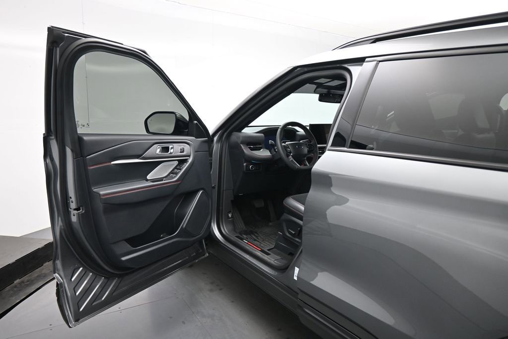 Certified 2025 Ford Explorer ST w/ Sun And Sound Package AWD/4WD image 8