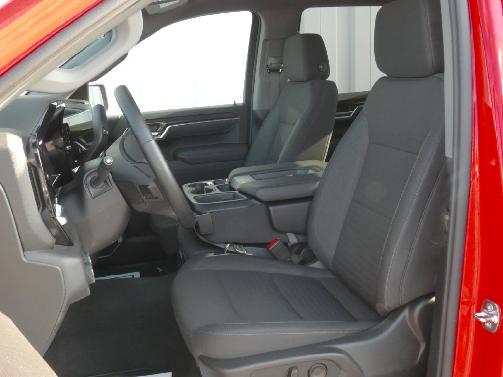 Used 2026 Chevrolet Silverado 1500 LT AWD/4WD image 7