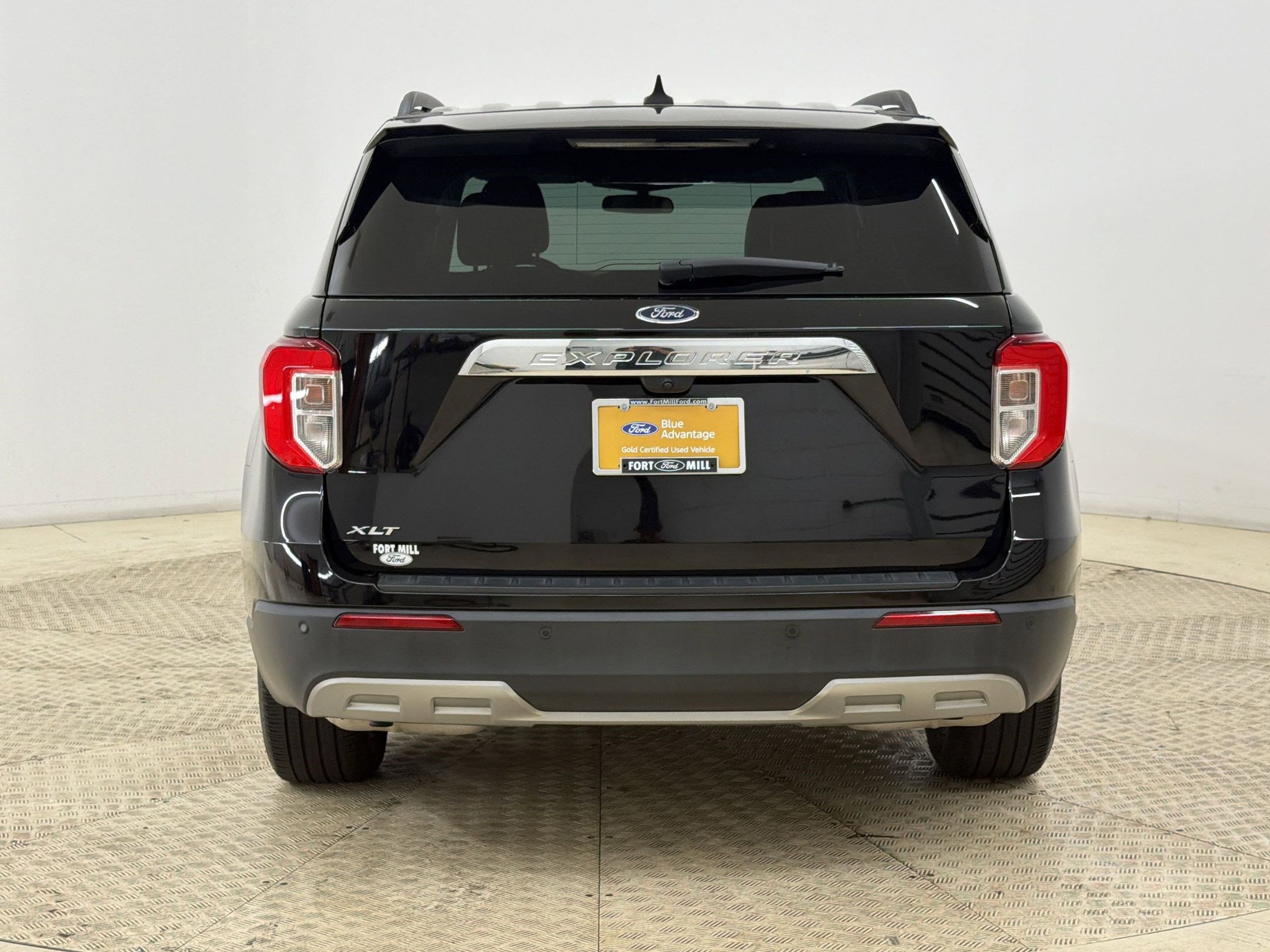 Certified 2023 Ford Explorer XLT w/ Equipment Group 202A RWD image 10