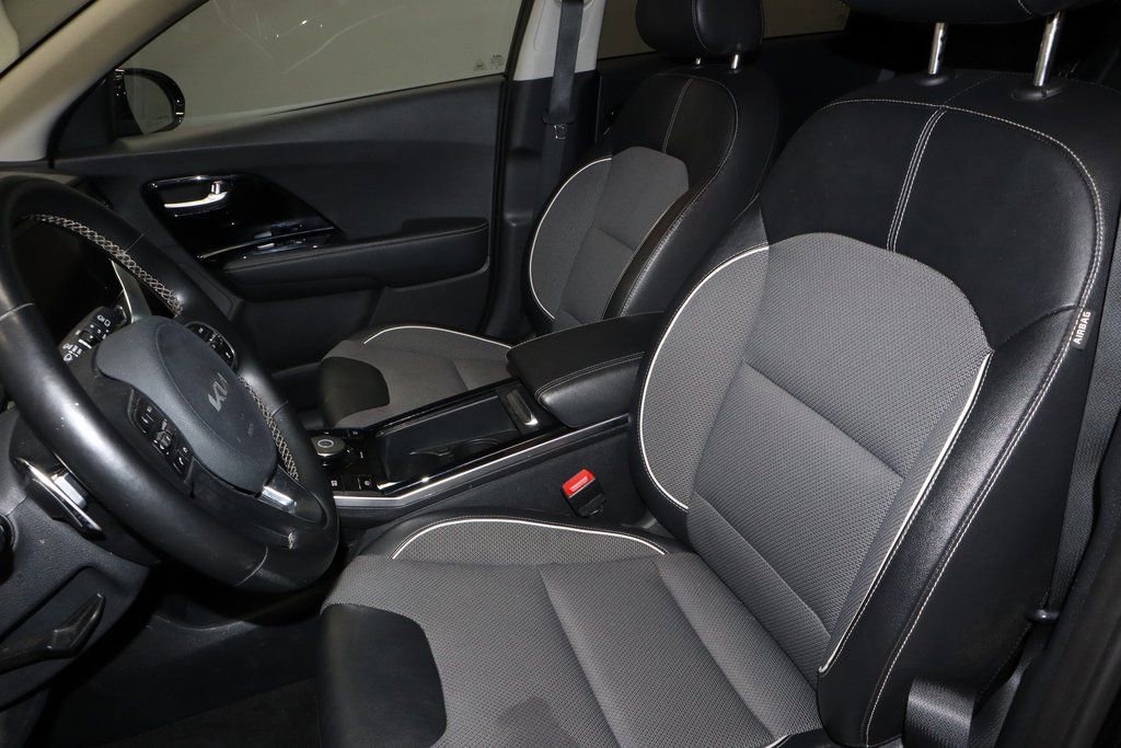 Used 2022 Kia Niro EX w/ Cold Weather Package image 25