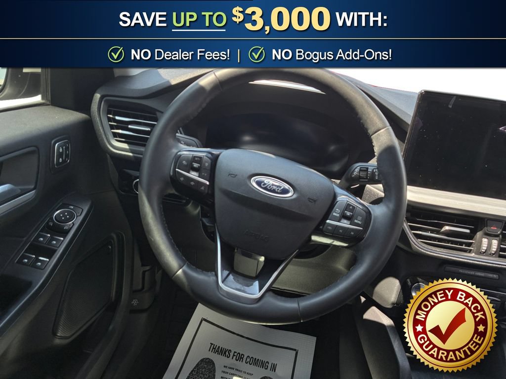 Certified 2023 Ford Escape Platinum w/ Class II Trailer Tow Package AWD/4WD image 18
