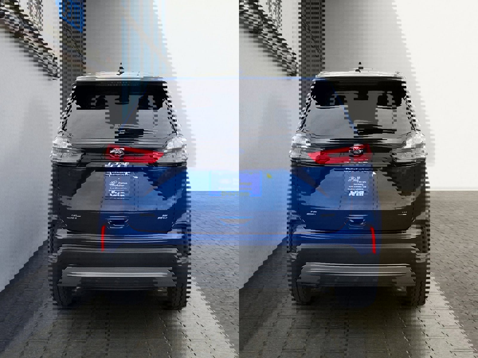 Certified 2022 Ford Edge SEL w/ Convenience Package image 4