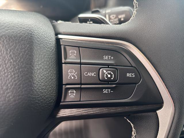 Used 2024 Jeep Grand Cherokee L Laredo image 18