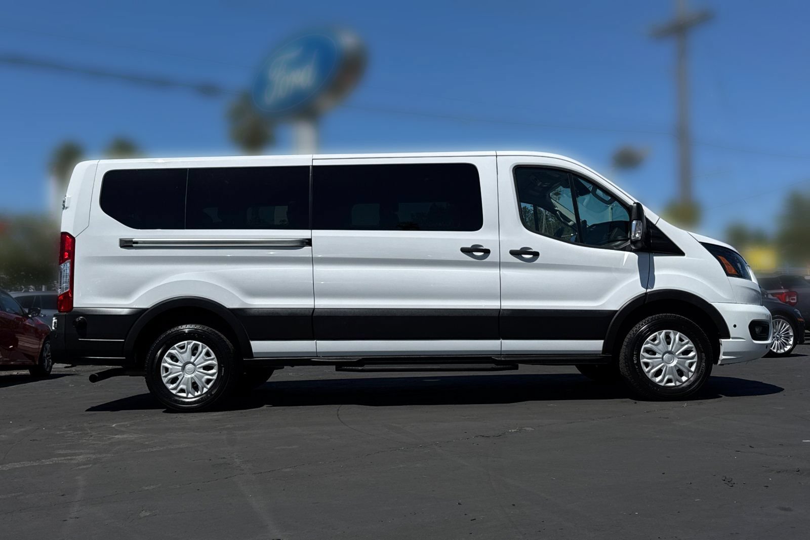 Certified 2024 Ford Transit 350 XLT RWD image 28