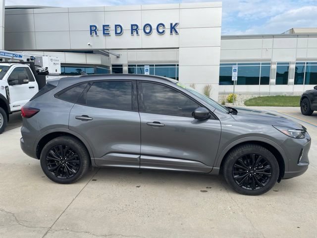 Certified 2023 Ford Escape ST-Line Elite w/ Premium Technology Package AWD/4WD image 3