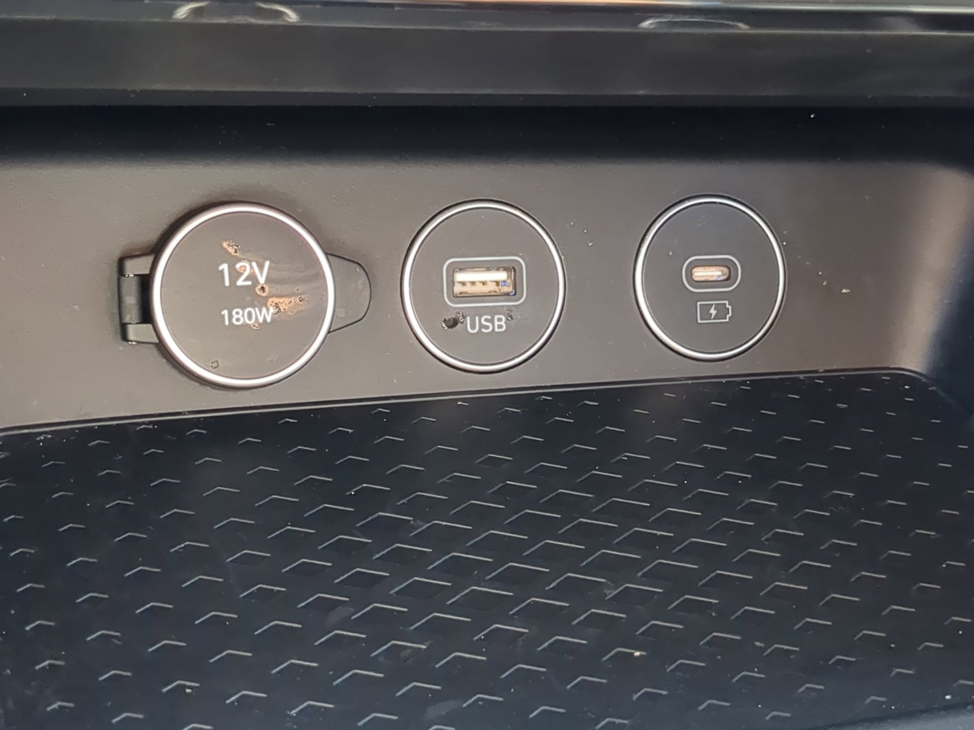 Used 2025 Genesis G70 2.5T image 52