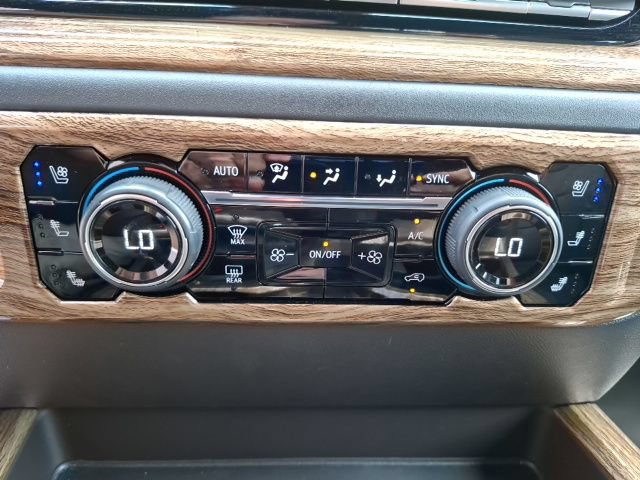 Used 2025 Chevrolet Silverado 1500 High Country w/ Technology Package AWD/4WD image 26