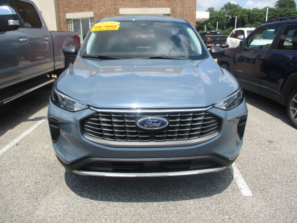 Certified 2023 Ford Escape Active image 2