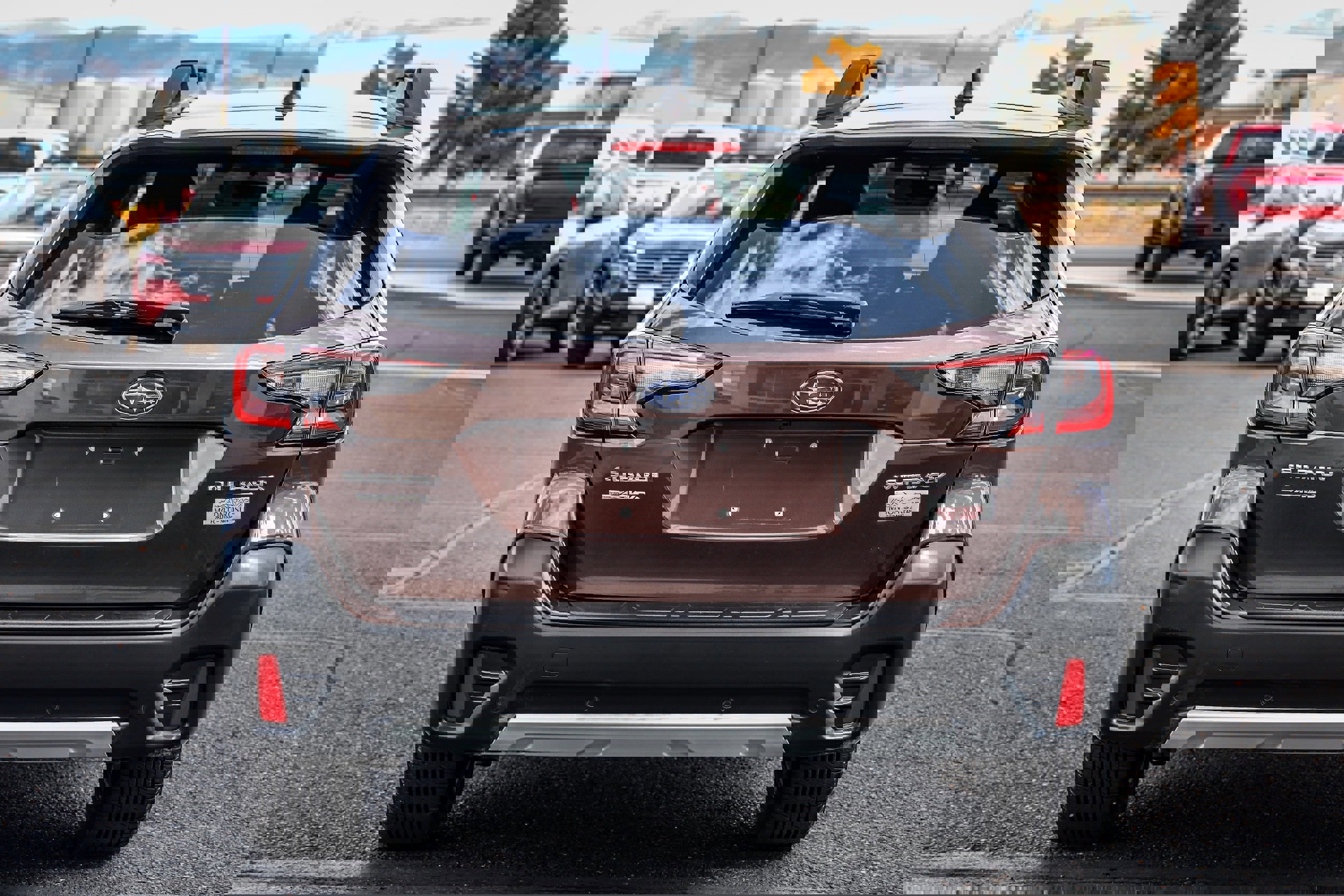 Used 2020 Subaru Outback Limited w/ Popular Package #2 image 3