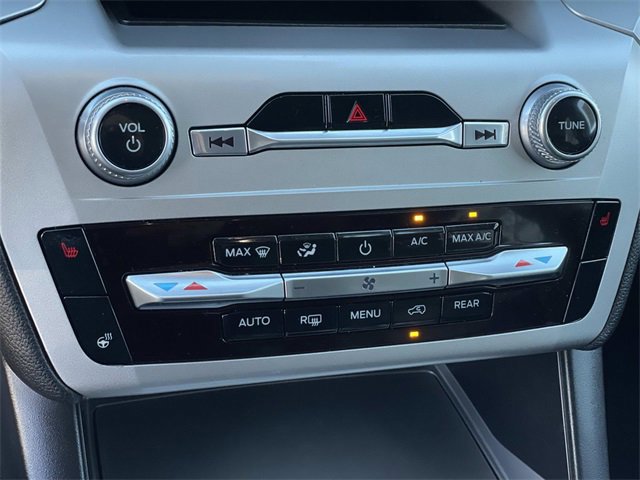 Certified 2022 Ford Explorer XLT w/ Equipment Group 202A image 17