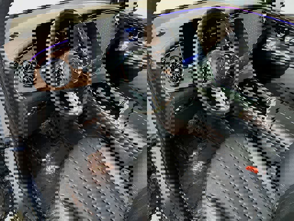 Used 2023 Mercedes-Benz EQE 350+ 4MATIC SUV image 9