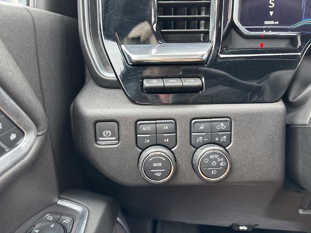 Used 2025 Chevrolet Silverado 3500 High Country w/ High Country Premium Package image 12