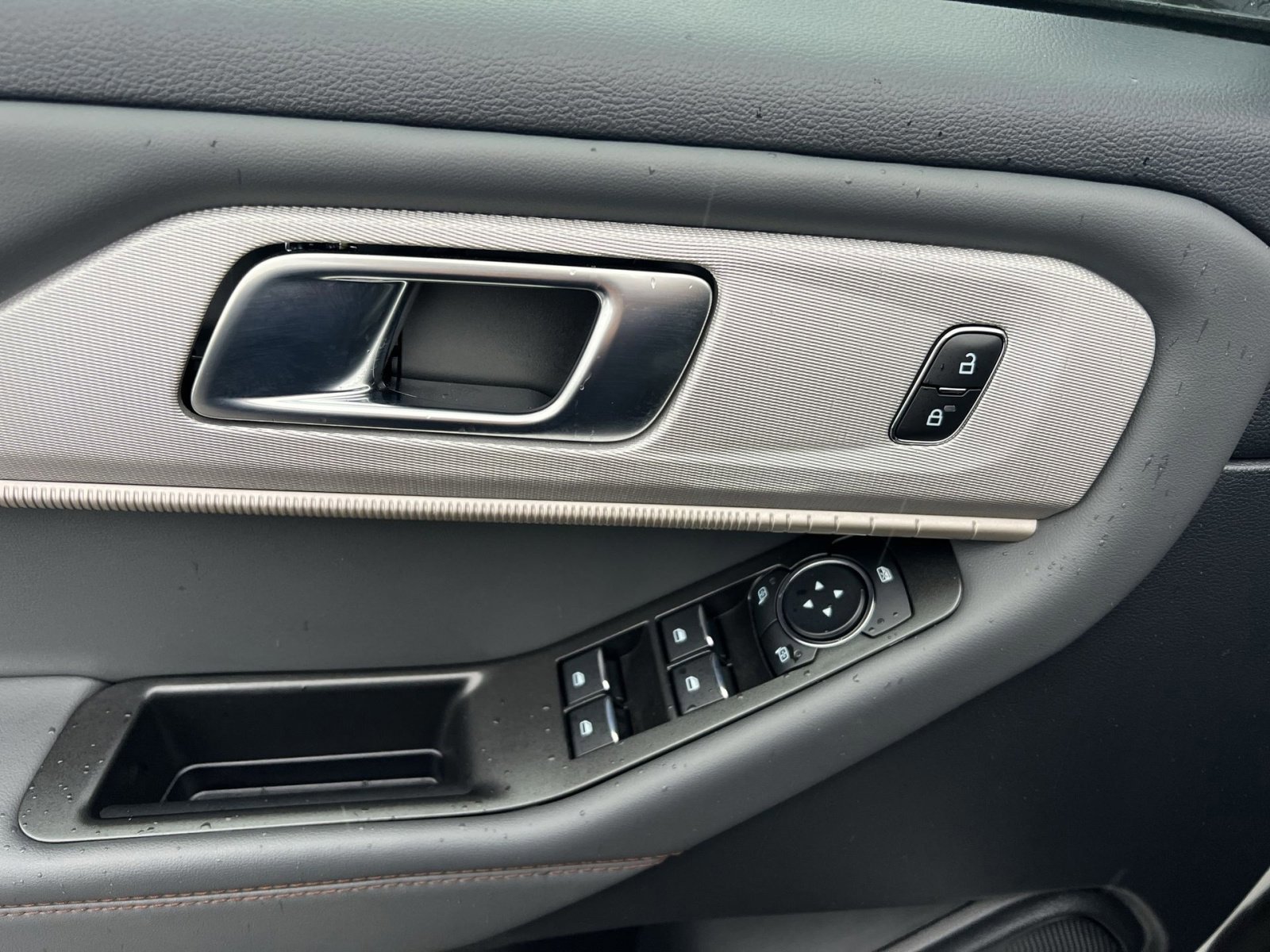 Certified 2025 Ford Explorer Active w/ Active Comfort Package image 15