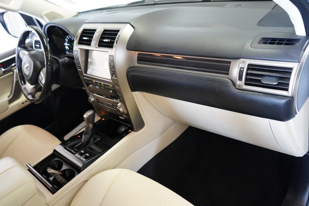 Used 2020 Lexus GX 460 Premium AWD/4WD image 19
